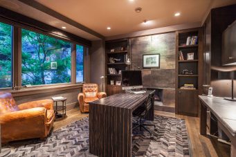 3280 Thompson Crescent